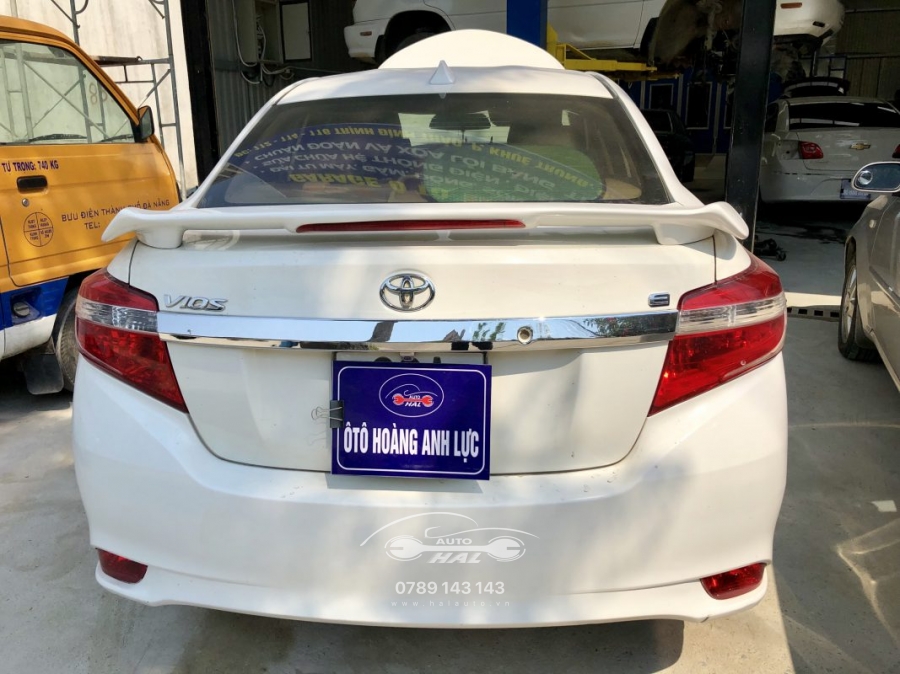 Tiếp nhận và kiểm tra xe tại Garage